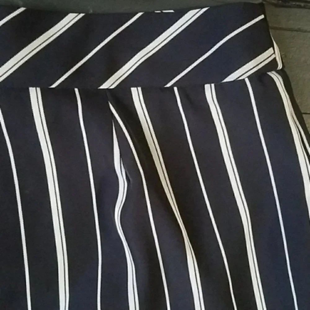 Nine Eight New York capris - Picture 8 of 9